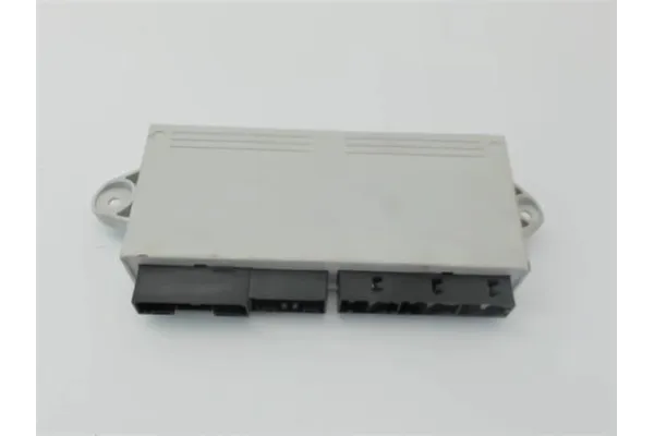Recambio de centralita cierre puerta delantero derecha para bmw serie 7 (e65/e66) 4.4 745i referencia OEM IAM 613569219799 Recambio de centralita cierre puerta delantero derecha para bmw serie 7 (e65/e66) 4.4 745i referencia OEM IAM 613569219799