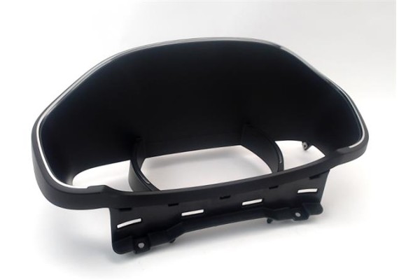 Recambio de embellecedor cuadro instrumentos para renault megane iv berlina 5p 1.2 experience referencia OEM IAM 682647342R  