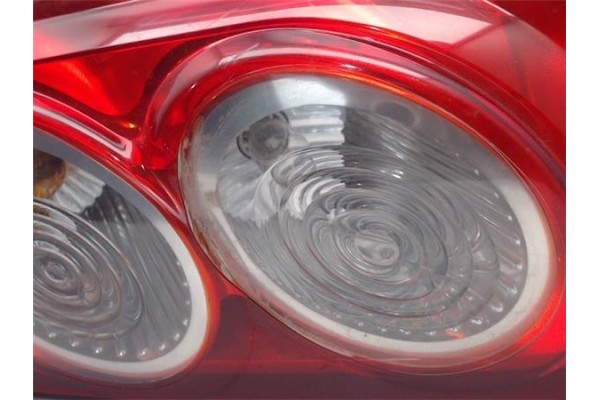 Recambio de piloto trasero derecho para ford fiesta (cbk) referencia OEM IAM RS1022A01AR00F00  