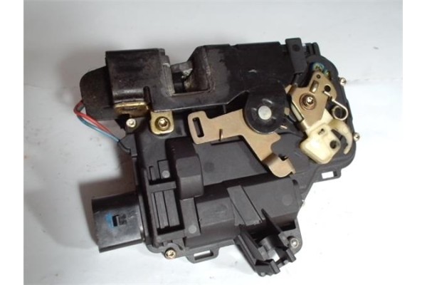 Recambio de cierre electromagnetico delantero izquierdo para volkswagen new beetle berlina (9c1/1c1) 2.0 referencia OEM IAM 6X18