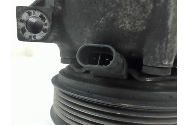 Recambio de compresor aire acond. para renault trafic ii combi 1.9 generation expression combi corto referencia OEM IAM 77001057