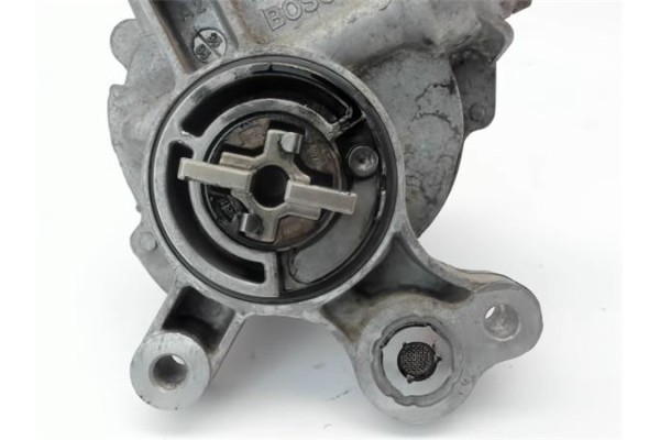 Recambio de bomba vacio para volvo v50 familiar 2.0 d referencia OEM IAM 31375106  