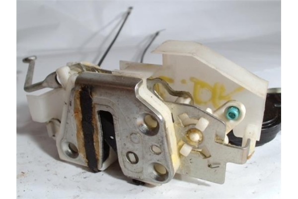 Recambio de cierre electromagnetico delantero derecho para suzuki alto (amf310) 1.0 referencia OEM IAM 82201M68K00  