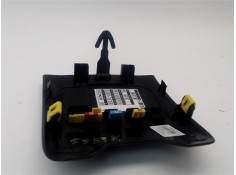 Recambio de tapa caja rele para renault megane iv berlina 5p 1.2 experience referencia OEM IAM 243127929R  