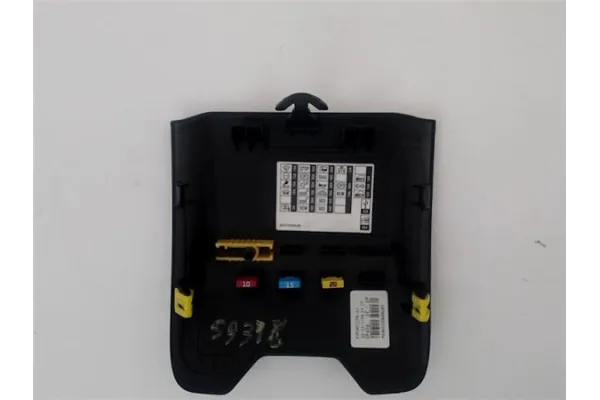Recambio de tapa caja rele para renault megane iv berlina 5p 1.2 experience referencia OEM IAM 243127929R  