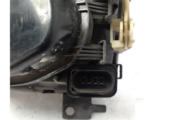 Recambio de faro delantero dcho para volkswagen polo iii berlina (6n2) referencia OEM IAM 6N1941018AA  