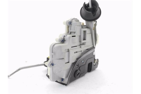 Recambio de cierre electromagnetico trasero izquierdo para seat exeo st (3r5) 2.0 reference referencia OEM IAM 8E0839015AA  