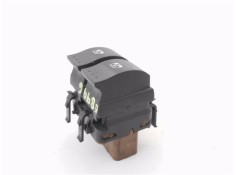 Recambio de mando elevalunas delantero izquierdo para renault megane ii classic berlina 2.0 expression referencia OEM IAM 315040