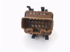 Recambio de mando elevalunas delantero izquierdo para renault megane ii classic berlina 2.0 expression referencia OEM IAM 315040