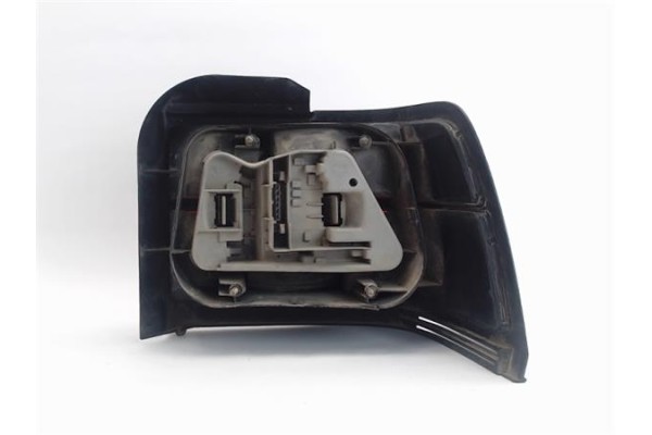 Recambio de piloto trasero izquierdo para rover rover 200 (xw) referencia OEM IAM   