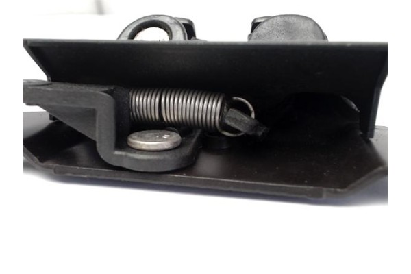 Recambio de cerradura porton para peugeot 206 berlina 1.4 16v referencia OEM IAM   