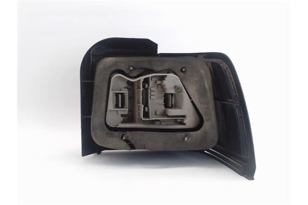 Recambio de piloto trasero izquierdo para rover rover 200 (xw) referencia OEM IAM   
