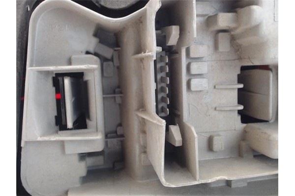 Recambio de piloto trasero izquierdo para rover rover 200 (xw) referencia OEM IAM   