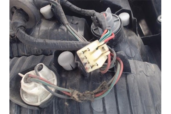 Recambio de piloto trasero derecho para kia shuma referencia OEM IAM   