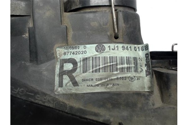 Recambio de faro delantero dcho para volkswagen golf iv berlina (1j1) referencia OEM IAM 1J1941016B 67742020 