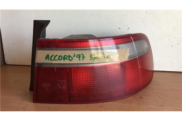 Recambio de piloto trasero derecho para honda accord berlina (cc/ce) 1.8 (ce7) referencia OEM IAM 236242   Recambio de piloto trasero derecho para honda accord berlina (cc/ce) 1.8 (ce7) referencia OEM IAM 236242