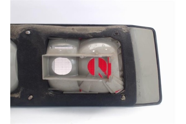 Recambio de piloto trasero derecho para ford sierra berlina referencia OEM IAM   438 , FIAT | 456 , FIAT | 36 , FORD | 465 , FIA