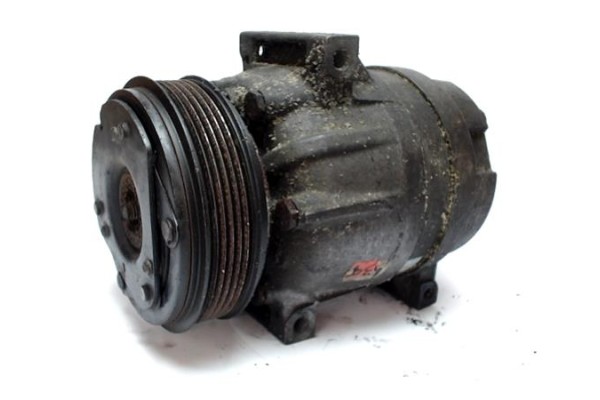 Recambio de compresor aire acond. para renault avantime 2.0 dynamique referencia OEM IAM 7700105765  