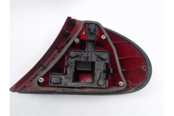 Recambio de piloto trasero izquierdo para ford mondeo fd berl./turnier referencia OEM IAM 96BG13A603  