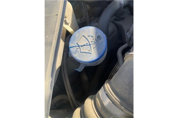 Recambio de deposito limpiaparabrisas para citroen xsara picasso 1.6 hdi referencia OEM IAM 643197 Recambio de deposito limpiaparabrisas para citroen xsara picasso 1.6 hdi referencia OEM IAM 643197