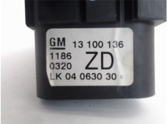 Recambio de mando de luces para opel astra h berlina referencia OEM IAM 13100136ZD LK04063030 