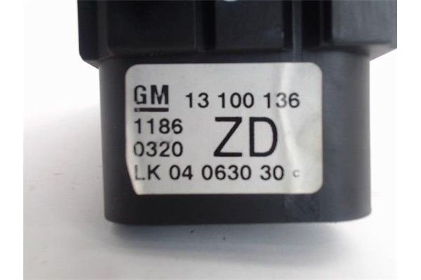 Recambio de mando de luces para opel astra h berlina referencia OEM IAM 13100136ZD LK04063030 