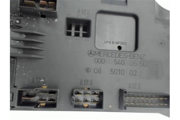 Recambio de caja fusibles/rele para mercedes-benz vito marco polo (638) 2.2 108 cdi referencia OEM IAM 0005400650  