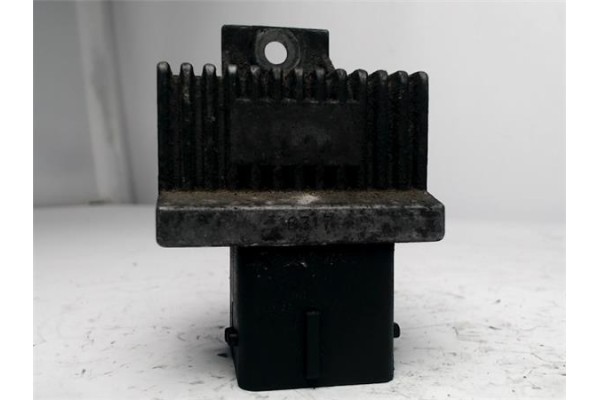 Recambio de caja precalentamiento para renault trafic ii 2.0 dci referencia OEM IAM   