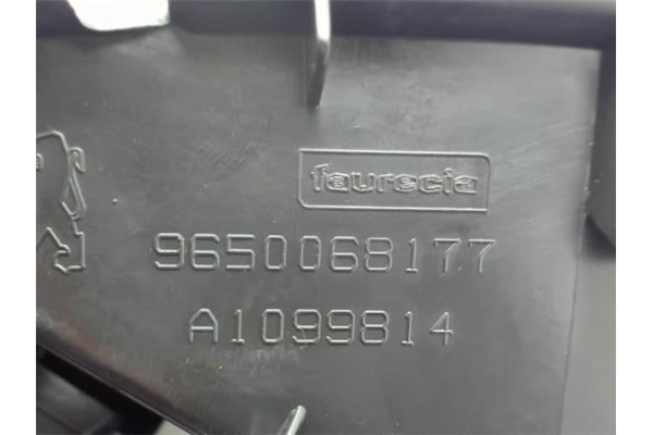 Recambio de mando multifuncion para peugeot 207 1.6 confort referencia OEM IAM 9650068177  