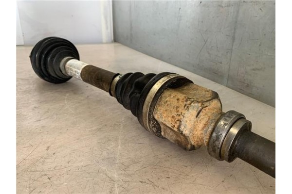 Recambio de palier delantero derecho para citroen xsara picasso 1.6 hdi referencia OEM IAM 32739Z 3855379 