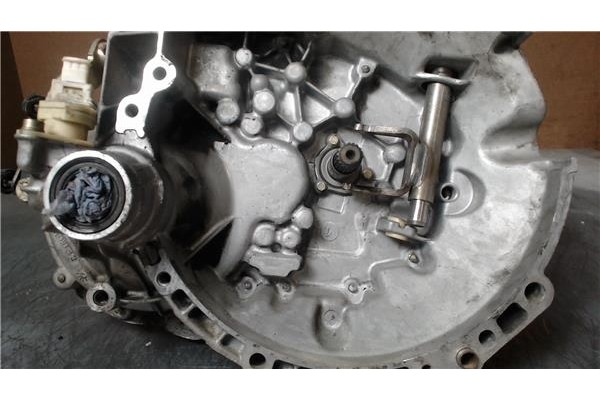 Recambio de caja cambios manual para peugeot 206 sw referencia OEM IAM 20CP09  