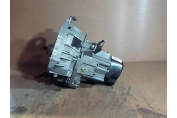 Recambio de caja cambios manual para renault megane i fase 2 berlina (ba0) 1.9 dti century referencia OEM IAM JB3S105  