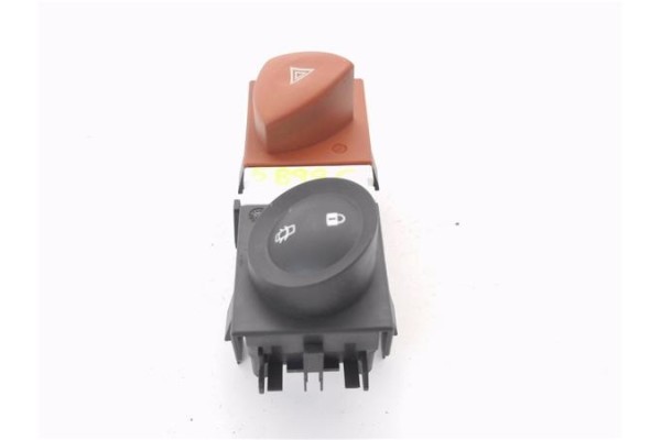 Recambio de interruptor luces emergencia para renault megane ii classic berlina 2.0 expression referencia OEM IAM 8200407415  