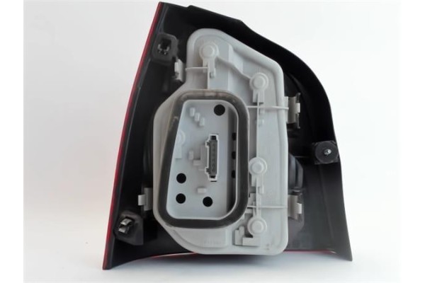 Recambio de piloto trasero derecho para volkswagen polo iv (9n1) 1.2 12v referencia OEM IAM 6Q6945258A  