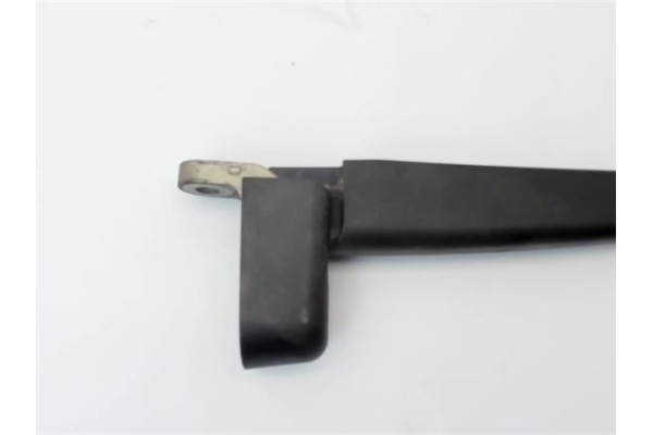 Recambio de brazo limpiaparabrisas trasero para peugeot 207 1.6 confort referencia OEM IAM 6429 AR BMC19334 642397 , PEUGEOT | 6