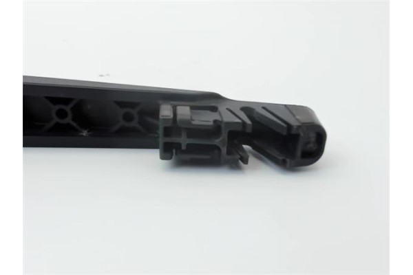 Recambio de brazo limpiaparabrisas trasero para peugeot 207 1.6 confort referencia OEM IAM 6429 AR BMC19334 642397 , PEUGEOT | 6