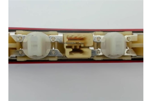 Recambio de luz central de freno para peugeot 207 1.6 confort referencia OEM IAM 9649986880  