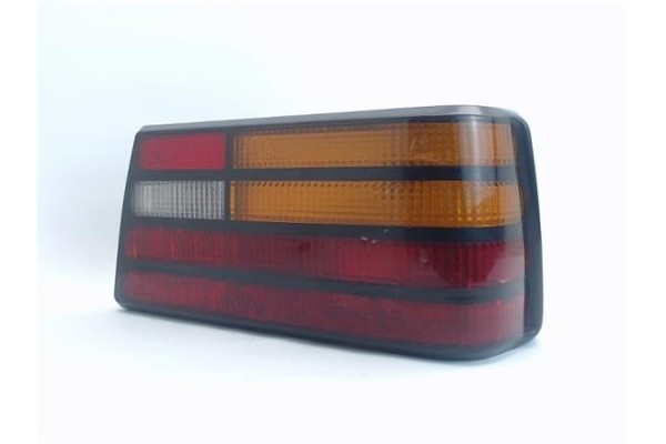 Recambio de piloto trasero derecho para ford escort berlina referencia OEM IAM   438 , FIAT | 456 , FIAT | 36 , FORD | 465 , FIA