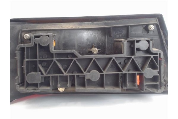 Recambio de piloto trasero derecho para ford escort berlina referencia OEM IAM   438 , FIAT | 456 , FIAT | 36 , FORD | 465 , FIA