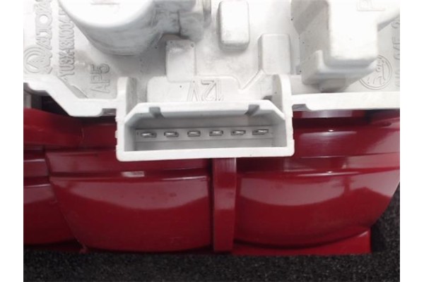 Recambio de piloto trasero derecho para skoda octavia berlina (1z3) referencia OEM IAM YU3X13404BA  