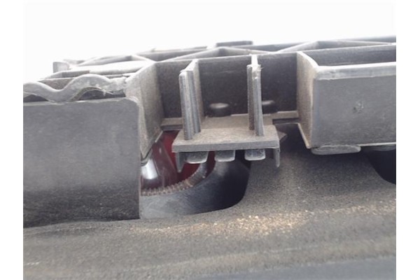 Recambio de piloto trasero izquierdo para ford escort berlina referencia OEM IAM   