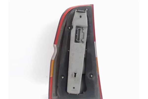 Recambio de piloto trasero derecho para ford escort turnier referencia OEM IAM   