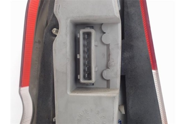 Recambio de piloto trasero derecho para ford escort turnier referencia OEM IAM   