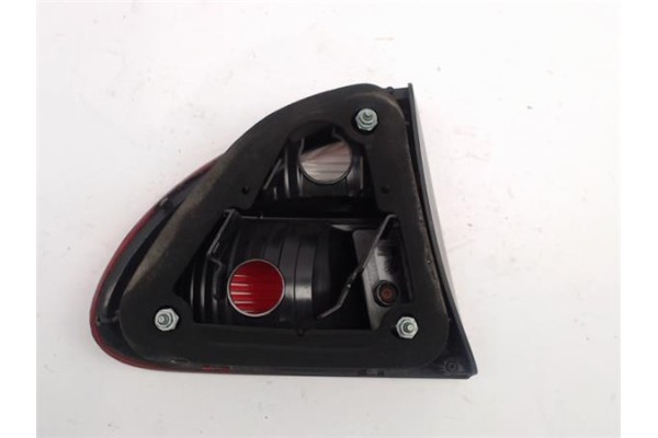 Recambio de piloto trasero derecho para seat leon (1m1) referencia OEM IAM 1M6945096A  
