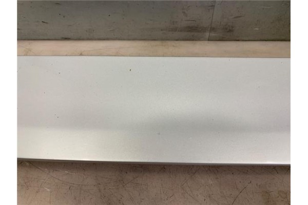 Recambio de aleron trasero para seat ibiza (6k1) 1.4 referencia OEM IAM 6K6827933E  