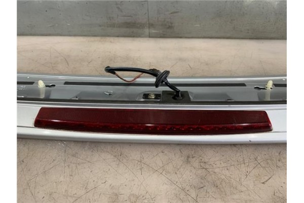 Recambio de aleron trasero para seat ibiza (6k1) 1.4 referencia OEM IAM 6K6827933E  