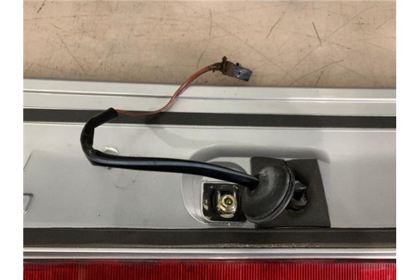 Recambio de aleron trasero para seat ibiza (6k1) 1.4 referencia OEM IAM 6K6827933E  