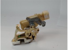 Recambio de cierre electromagnetico trasero izquierdo para toyota yaris (ncp1/nlp1/scp1) 1.3 referencia OEM IAM 691400D010  