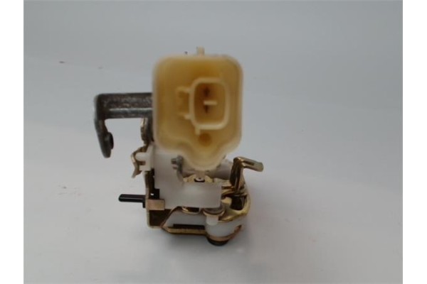 Recambio de cierre electromagnetico trasero izquierdo para toyota yaris (ncp1/nlp1/scp1) 1.3 referencia OEM IAM 691400D010  