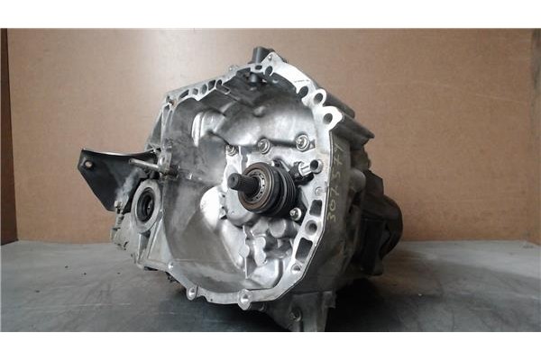 Recambio de caja cambios manual para renault megane ii berlina 5p referencia OEM IAM   